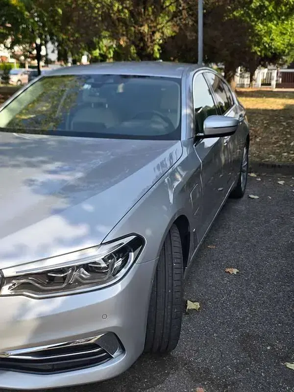 Usata BMW 530e Luxury Line 184 CV (135 kW) 2021 Argento Berlina