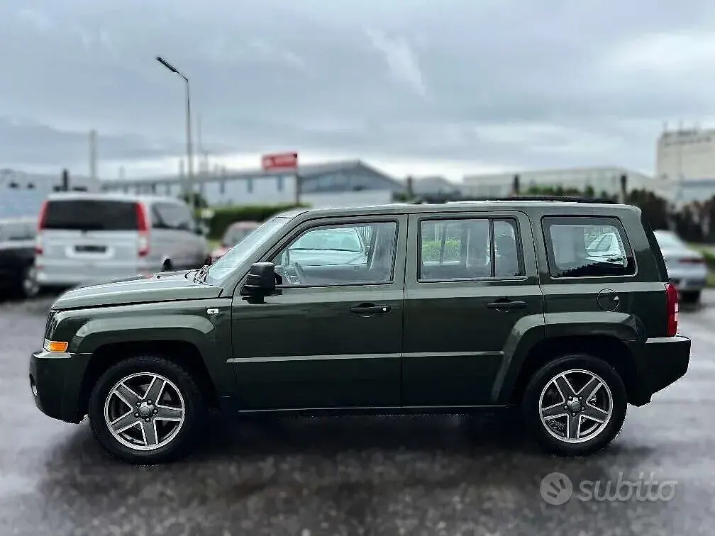 Usata Jeep Patriot 140 CV (102 kW) 2009 Nero SUV