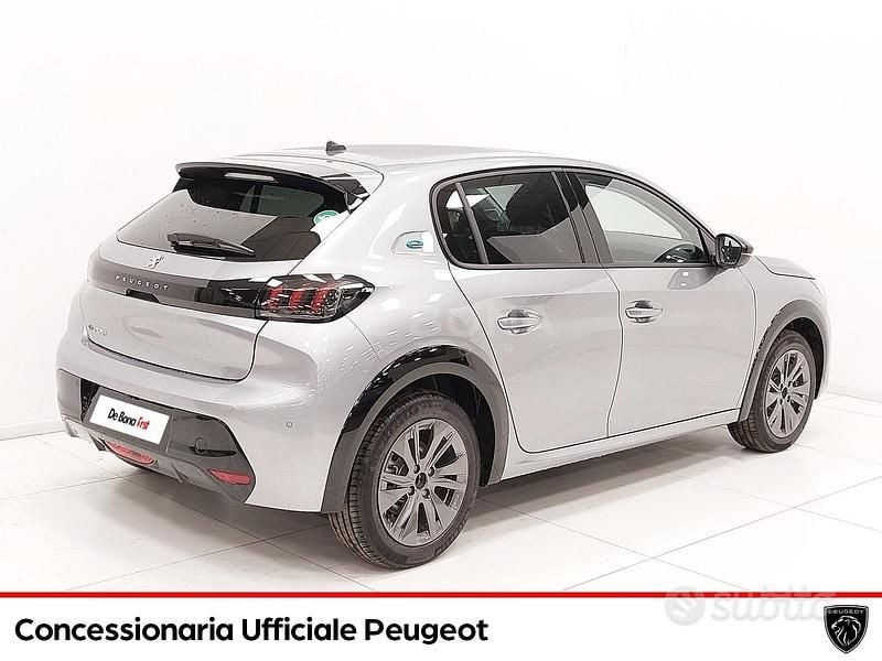 Usata Peugeot 208 Allure 100 kW (136 CV) 2022 Utilitaria
