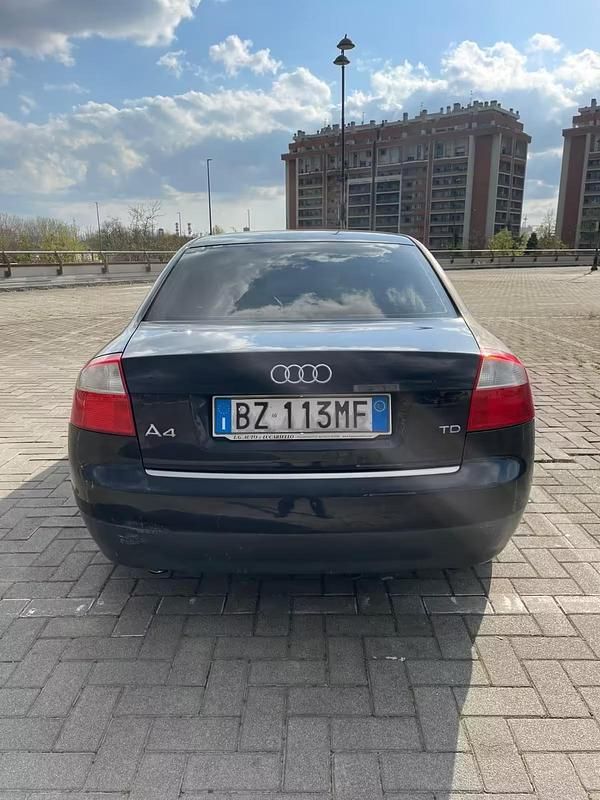 Usata Audi A4 179 CV (131 kW) 2002 Blu Berlina