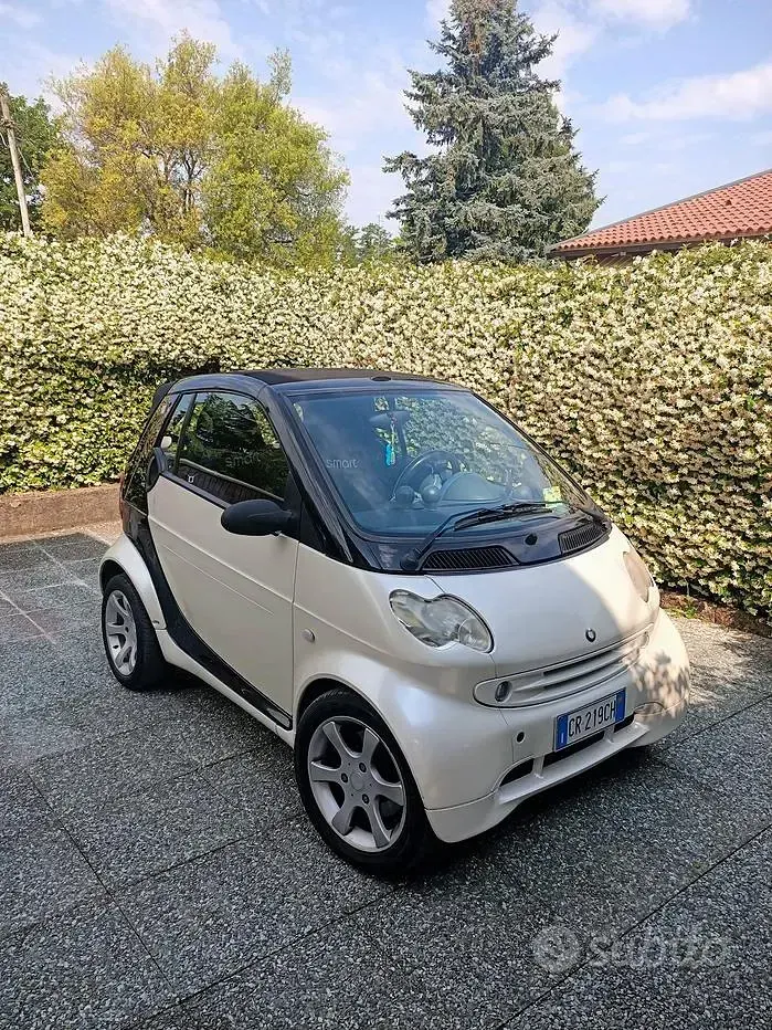 Usata Smart ForTwo Cabrio 61 CV (44 kW) 2004 Bianco Cabrio