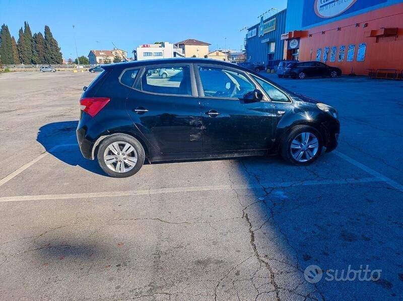 Usata Hyundai ix20 90 CV (66 kW) 2011 Nero Utilitaria