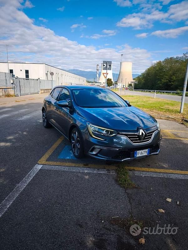 Usata Renault Mégane IV 110 CV (80 kW) 2016 Grigio Berlina