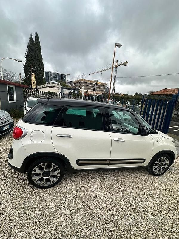 Usata Fiat 500L Trekking 105 CV (77 kW) 2014 Bianco Monovolume