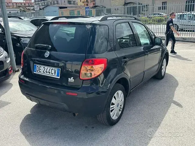 Usata Fiat Sedici 120 CV (88 kW) 2006 Nero SUV