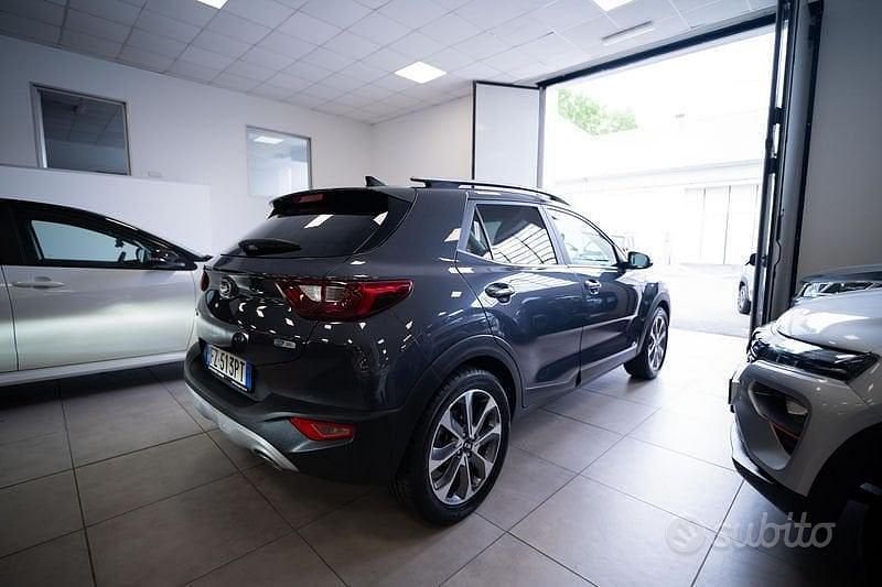 Usata Kia Stonic 97 CV (71 kW) 2020 Grigio SUV