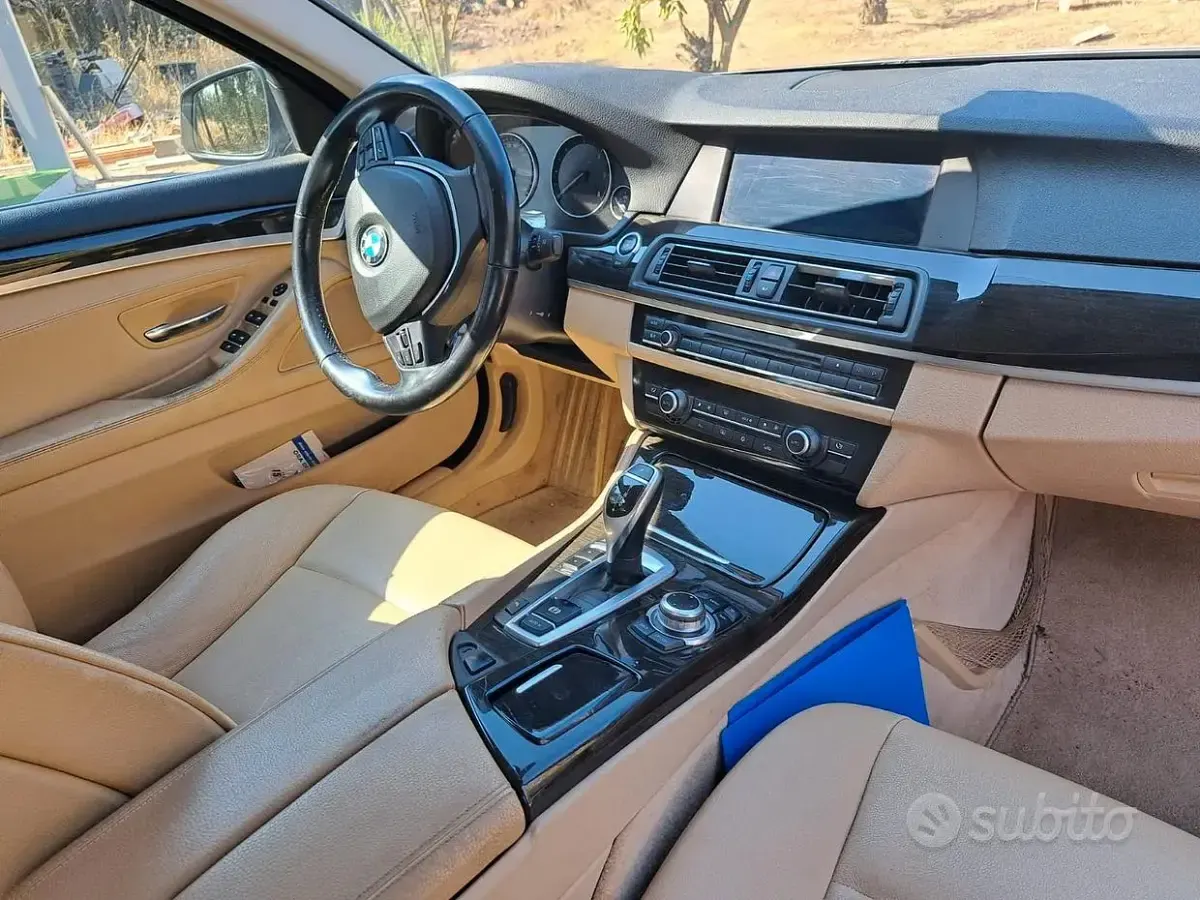 Usata BMW 520 184 CV (135 kW) 2012 Grigio Berlina