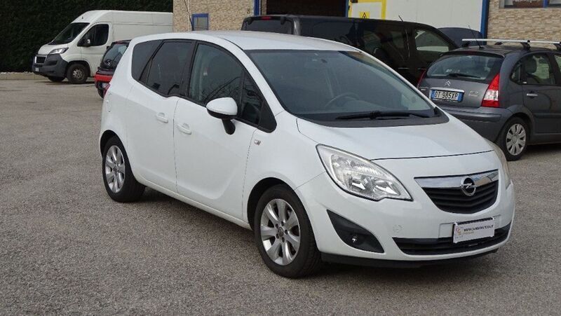 Usato 2013 Opel Meriva 1.2 Diesel 95 CV (8.450 €)