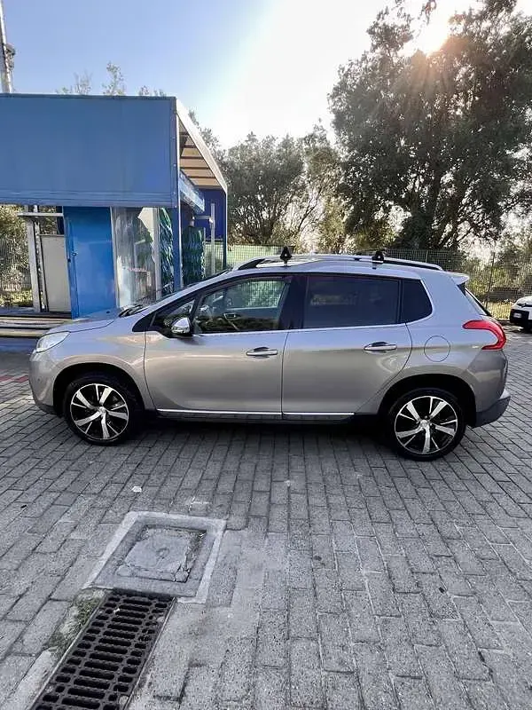 Usata Peugeot 2008 Allure 120 CV (88 kW) 2015 SUV