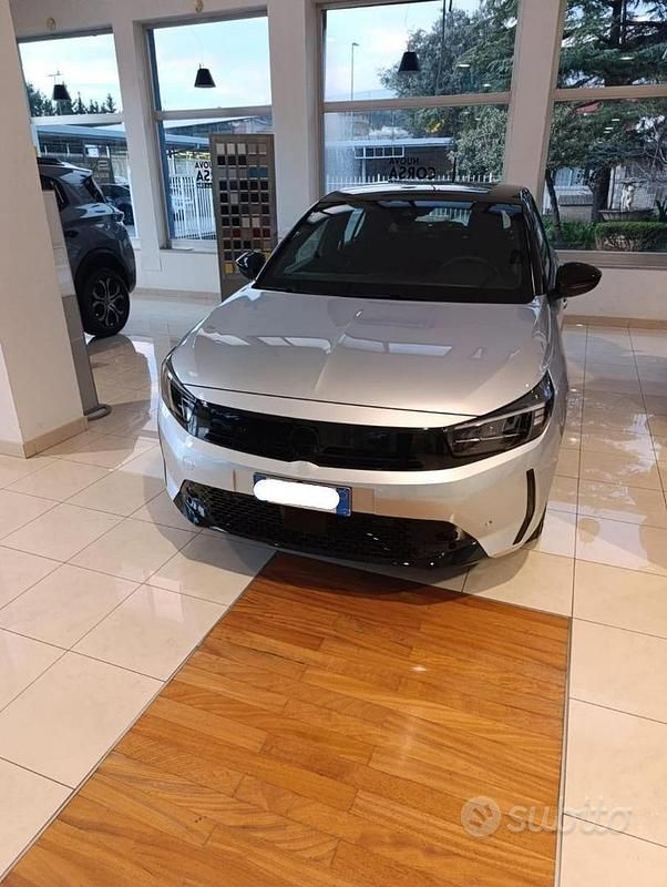 Usata 2025 Opel Corsa Tre volumi | 18.400 € (Buon prezzo) - Immagine 1/4