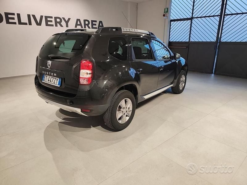 Usata Dacia Duster Lauréate 110 CV (80 kW) 2014 Nero SUV