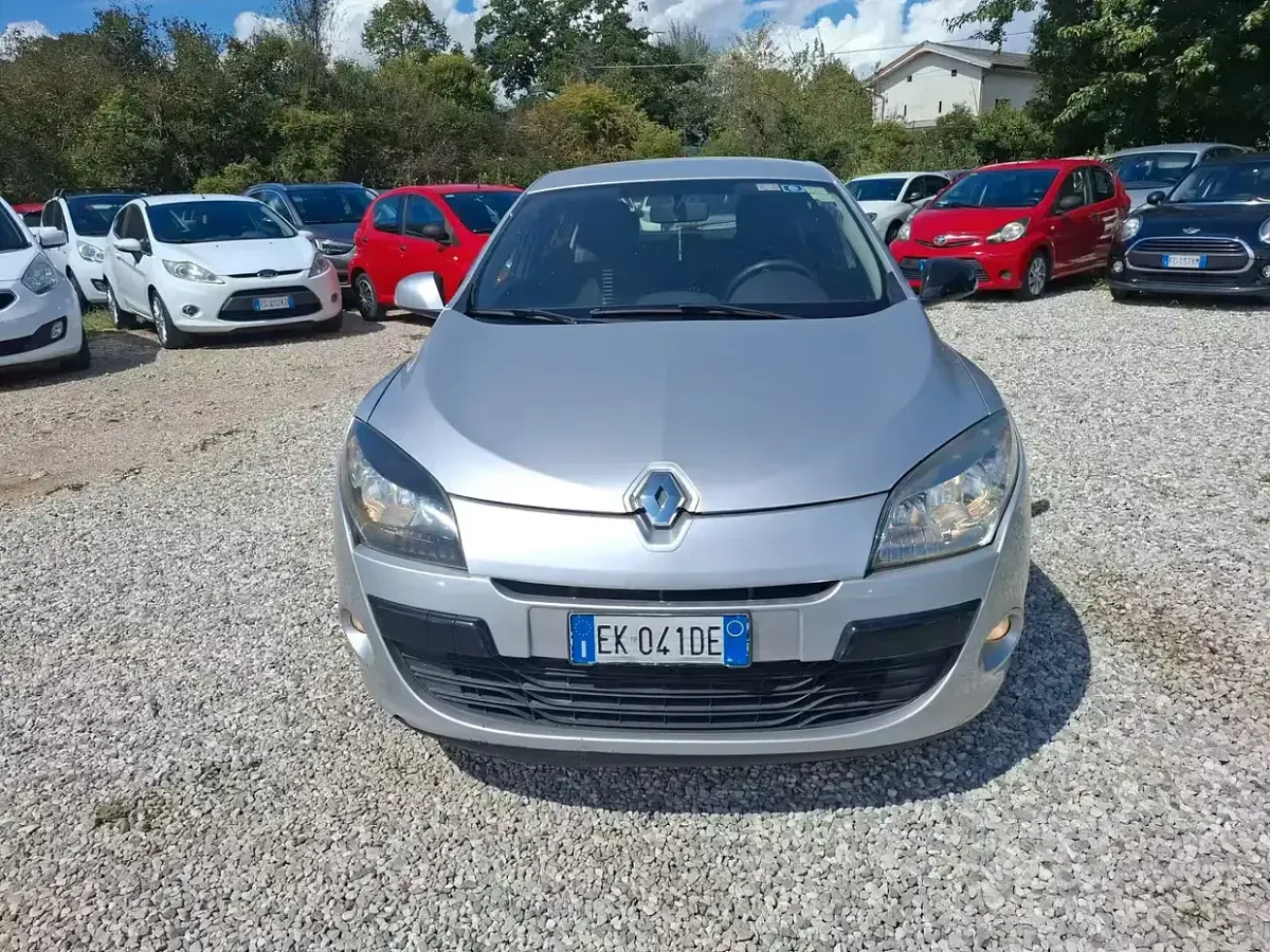 Usata Renault Mégane GT Line GT-Line 110 CV (80 kW) 2011 Grigio Utilitaria