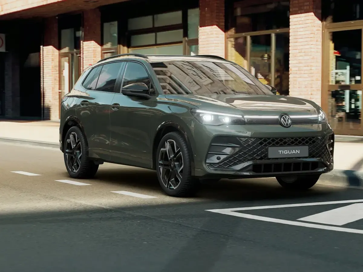 Nuova VW Tiguan R-line Plus 150 CV (110 kW) 2026 Velvet green metallizzato SUV