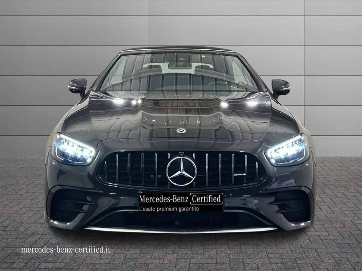 Usata Mercedes E53 AMG AMG 435 CV (319 kW) 2023 Grigio scuro metallizzato Cabrio
