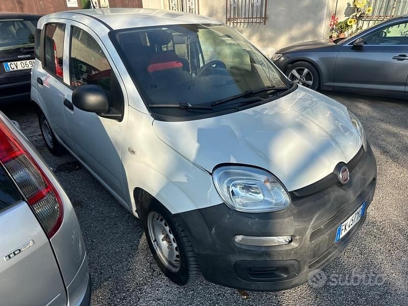 Bianco Usata 2017 Fiat Panda Pop Furgone | 3500 € (Ottimo prezzo) - Immagine 1/4