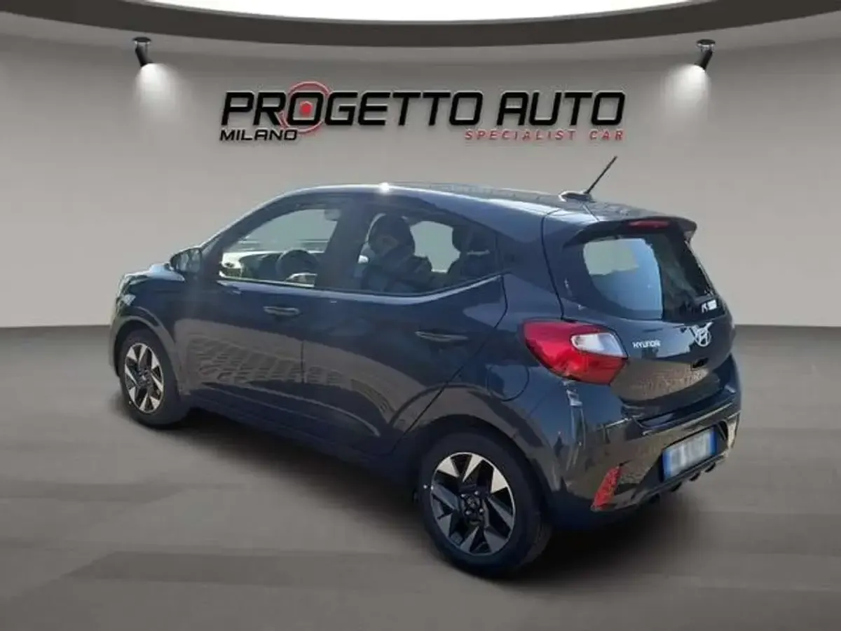 Nuova Hyundai i10 63 CV (46 kW) 2025 Argento Utilitaria