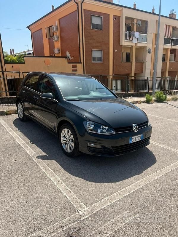 Usata VW Golf VII Business 105 CV (77 kW) 2014 Berlina