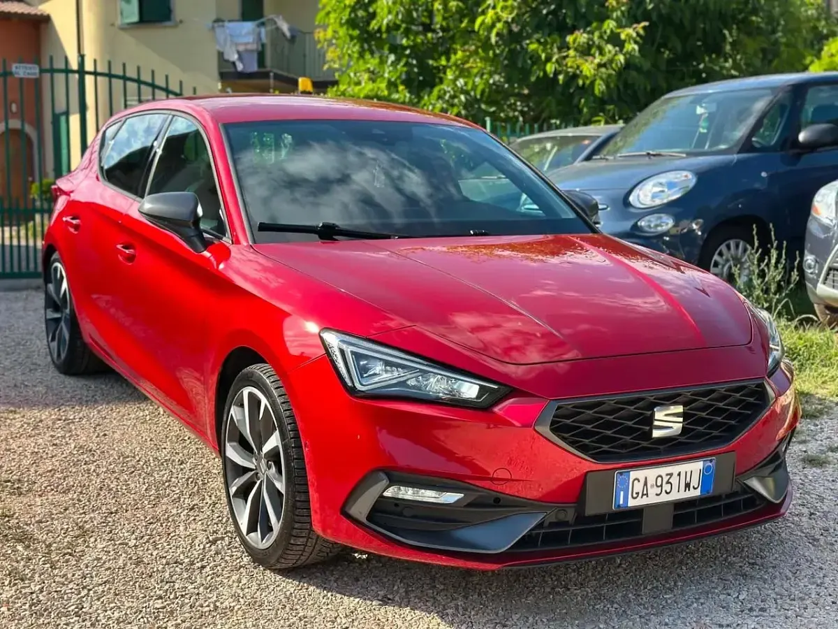 Usata Seat Leon FR 150 CV (110 kW) 2020 Rosso Berlina