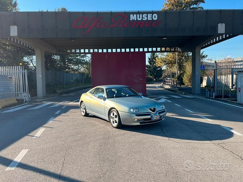 Usata Alfa Romeo GTV 155 CV (114 kW) 1999 Coupé