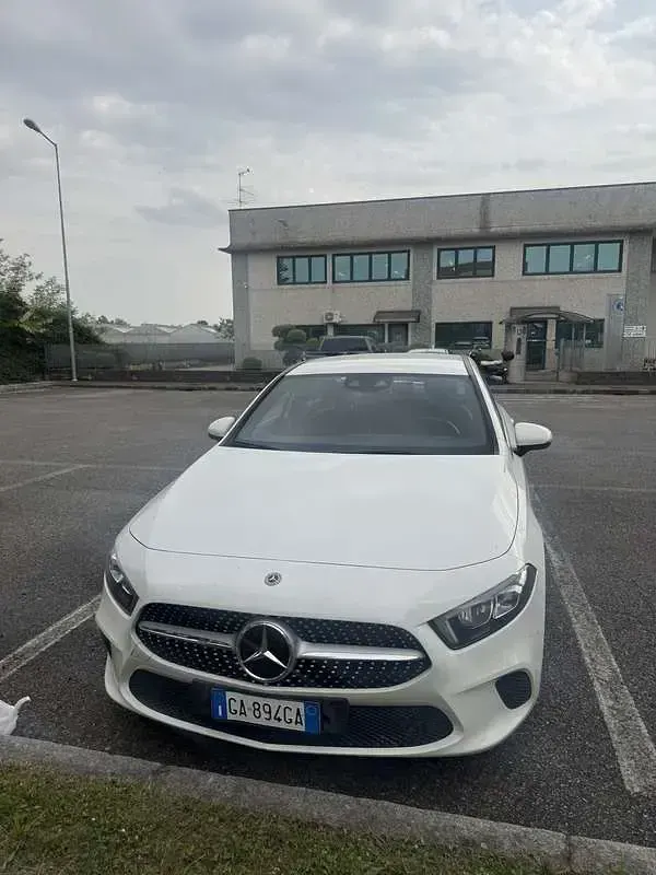 Usata Mercedes A180 116 CV (85 kW) 2020 Berlina