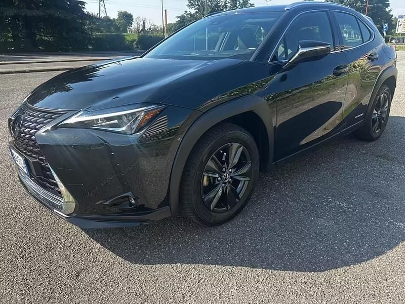 Usata Lexus UX 152 CV (111 kW) 2022 Nero SUV