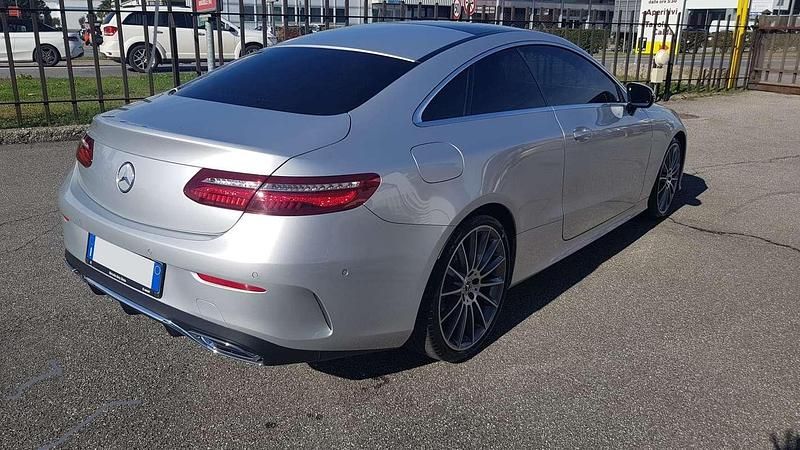Usata Mercedes E220 Premium Plus 194 CV (142 kW) 2017 Coupé