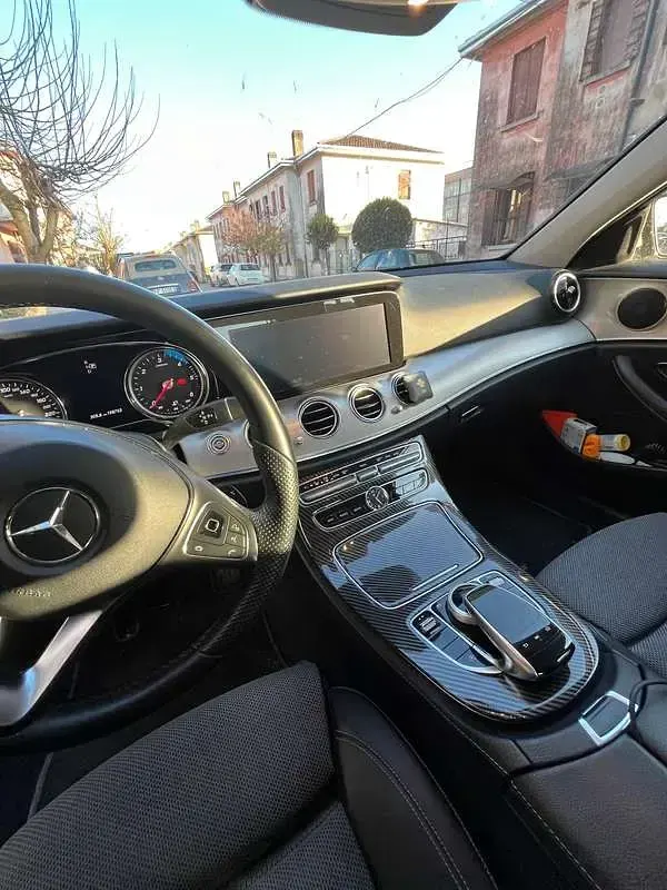 Usata Mercedes E200 150 CV (110 kW) 2018 Bianco Berlina