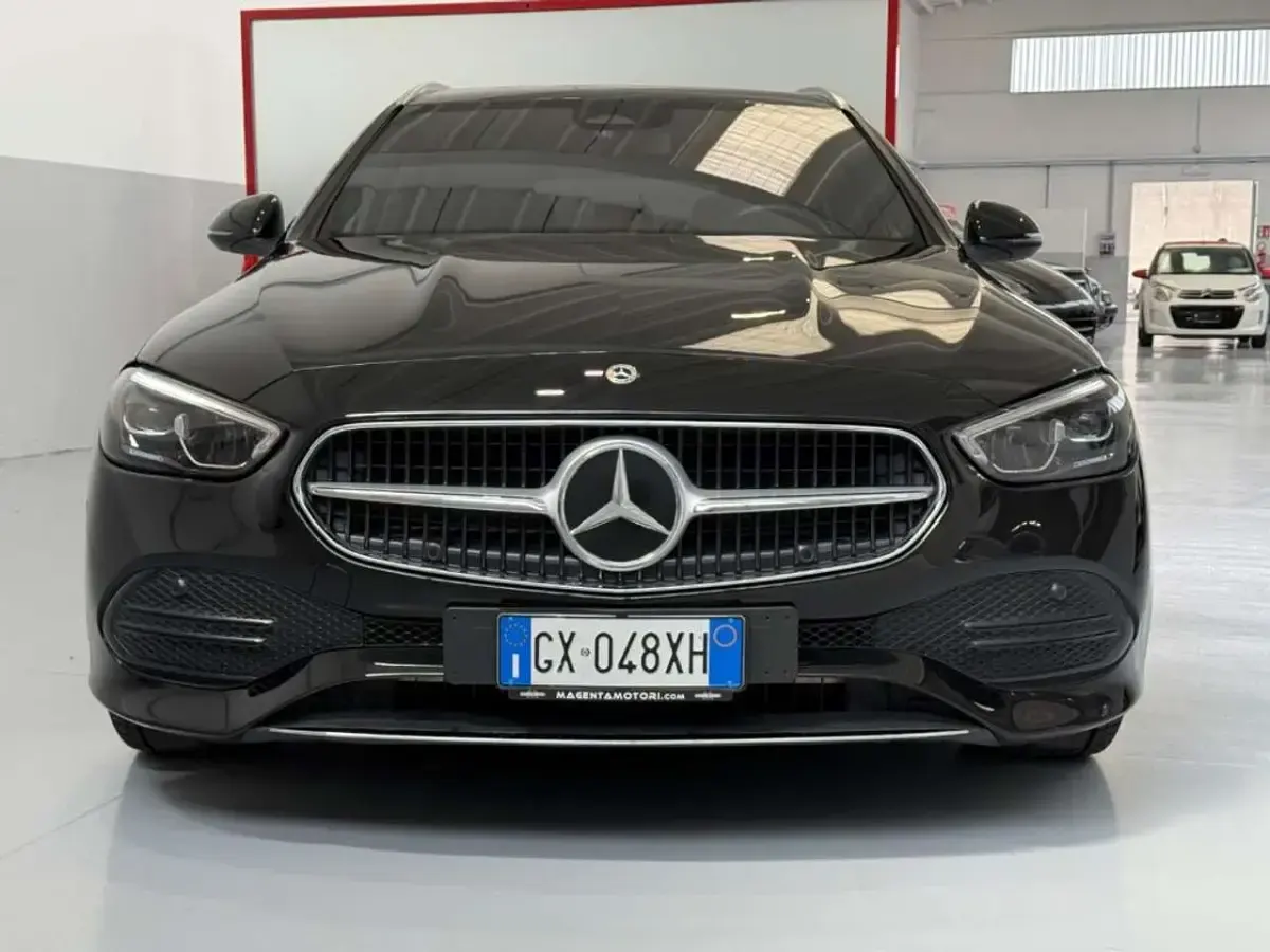 Usata Mercedes C200 Advanced 204 CV (150 kW) 2023 Nero Station wagon