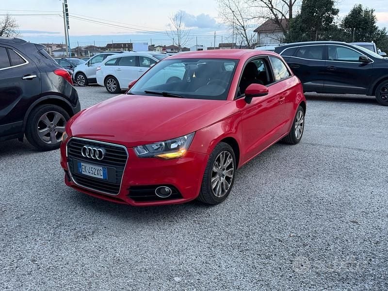 Usata Audi A1 Attraction 86 CV (63 kW) 2011 Rosso Utilitaria