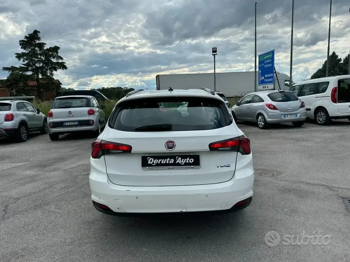 Usata Fiat Tipo Lounge 120 CV (88 kW) 2018 Bianco Station wagon