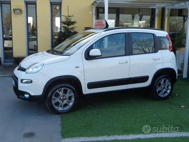 Usato 2015 Fiat Panda 4x4 1.2 Diesel 95 CV (10.900 €)