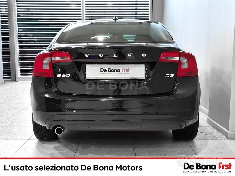 Usata Volvo S60 Business Edition 150 CV (110 kW) 2015 Nero Berlina