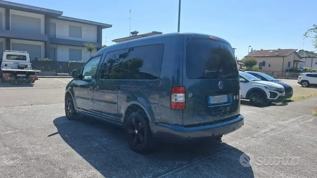 Usata VW Caddy 140 CV (102 kW) 2009 Grigio Monovolume