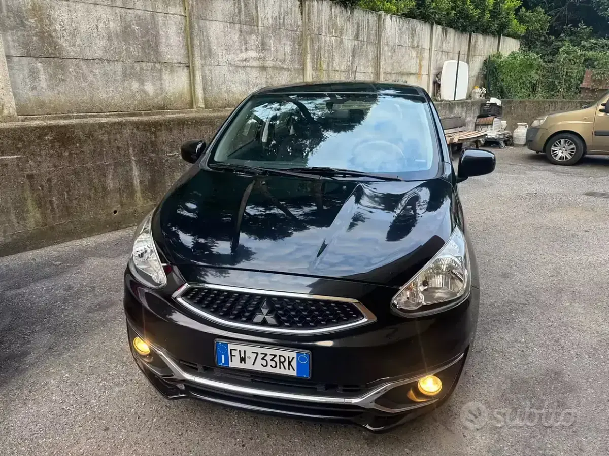 Usata Mitsubishi Space Star 71 CV (52 kW) 2019 Nero Utilitaria