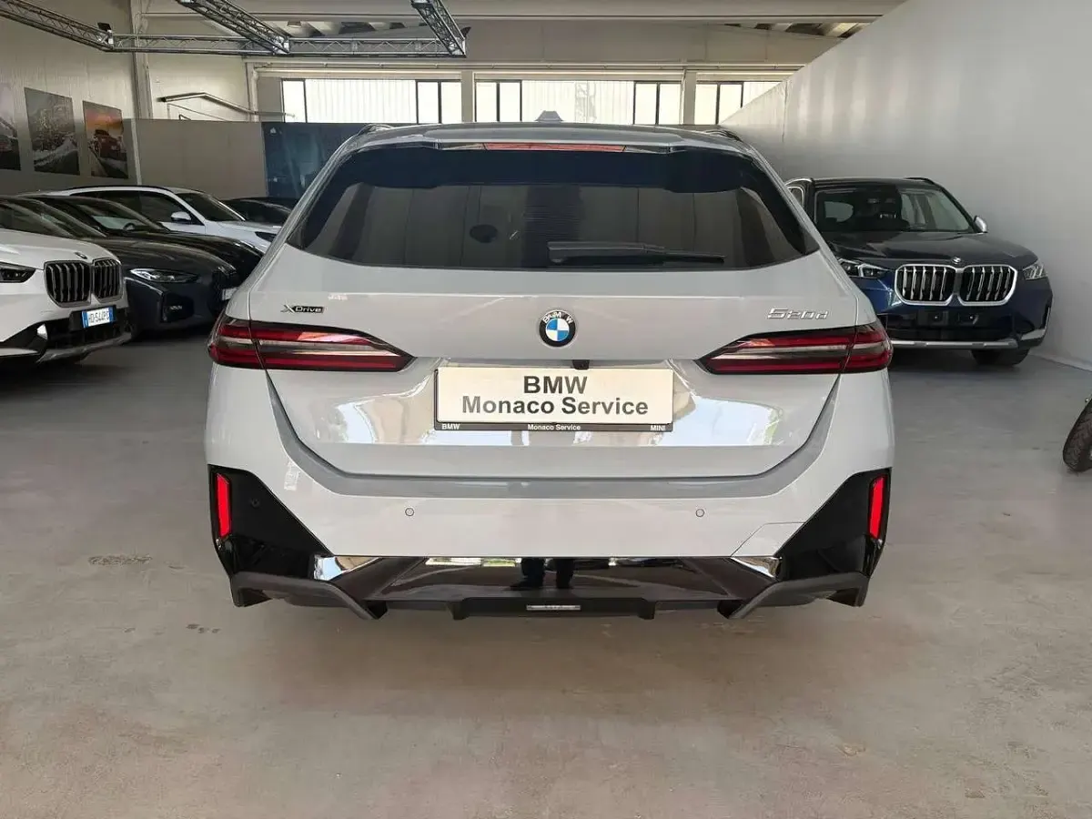 Usata BMW 520 M Sport 197 CV (144 kW) 2025 Brooklyn grau metallic Station wagon