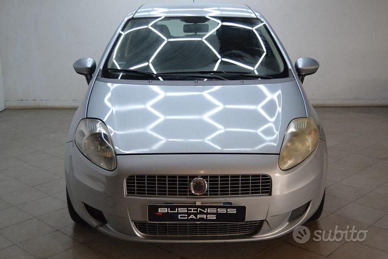 Usata Fiat Grande Punto Active 77 CV (56 kW) 2008 Grigio Utilitaria