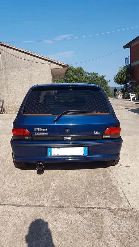 Usata Renault Clio 150 CV (110 kW) 1995 Berlina