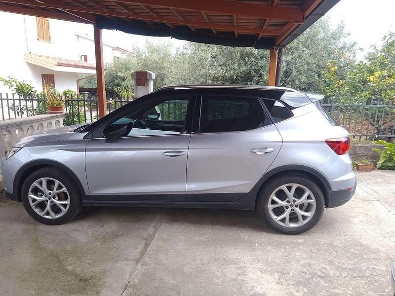 Occasion Seat Arona FR 95 ch (69 kW) 2023 Gris SUV
