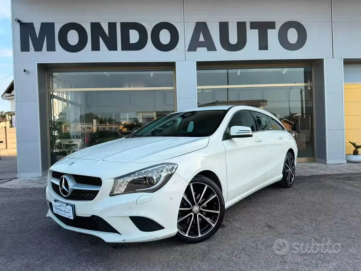 Usata Mercedes CLA200 Shooting Brake 136 CV (100 kW) 2015 Bianco Station wagon