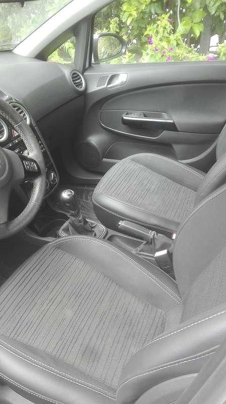 Usata Opel Corsa 75 CV (55 kW) 2015 Bianco Berlina