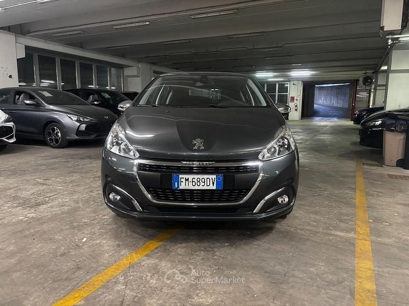 Usata Peugeot 208 Allure 82 CV (60 kW) 2017 Grigio Utilitaria