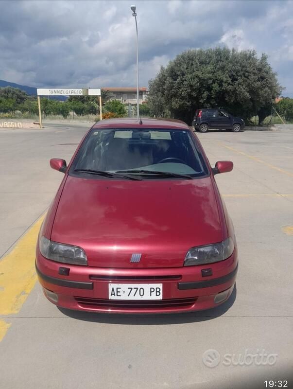 Usata Fiat Punto 133 CV (97 kW) 1995 Utilitaria