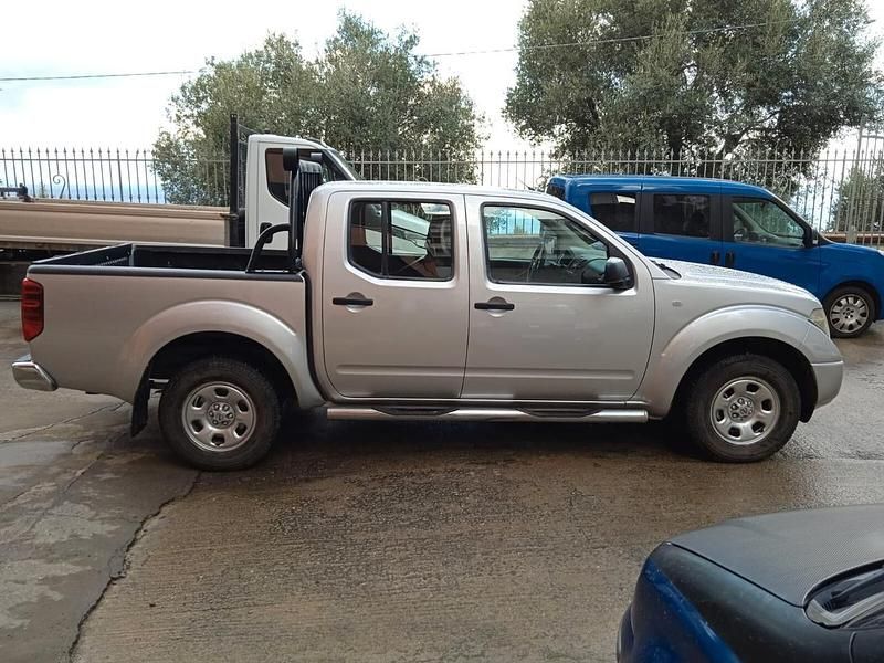 Usata Nissan Navara 171 CV (125 kW) 2010 Argento Pick-up