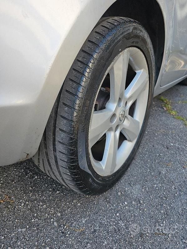 Usata Opel Meriva 120 CV (88 kW) 2014 Grigio Monovolume