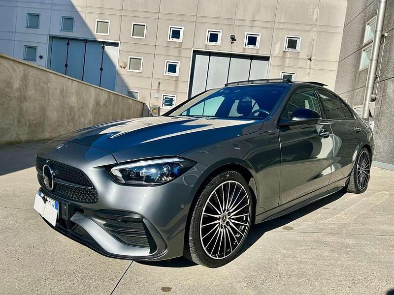 Usata Mercedes C300e AMG Line Premium Plus 265 CV (194 kW) 2024 Grigio Berlina