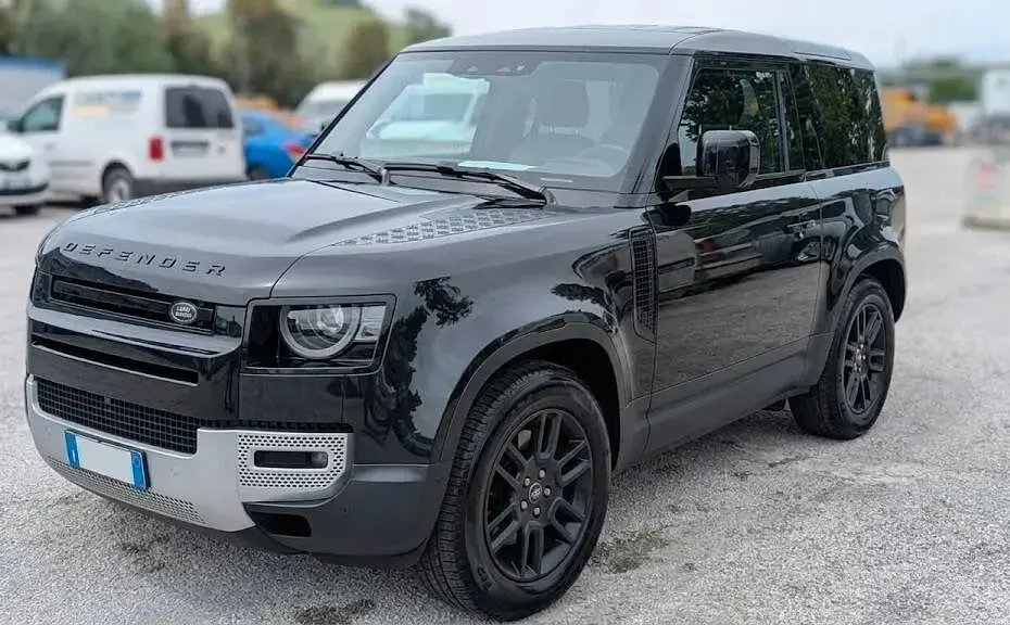 Usata Land Rover Defender SE 199 CV (146 kW) 2023 Nero SUV