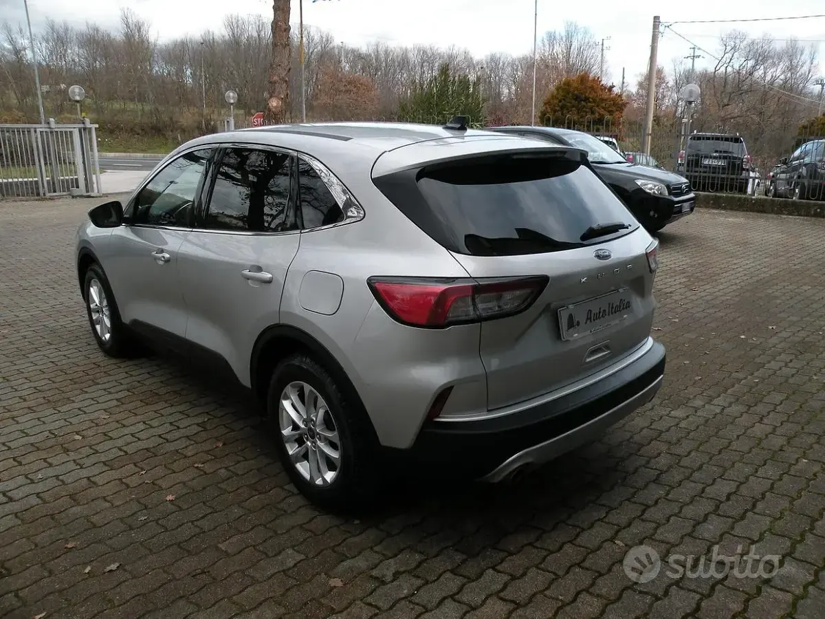 Usata Ford Kuga Titanium 120 CV (88 kW) 2020 Grigio SUV