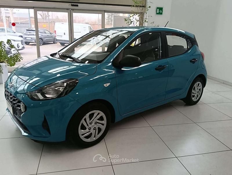 Usata Hyundai i10 67 CV (49 kW) 2021 Azzuro Utilitaria