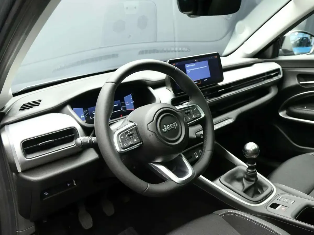 Nuova Jeep Avenger Summit 101 CV (74 kW) 2025 Grigio SUV