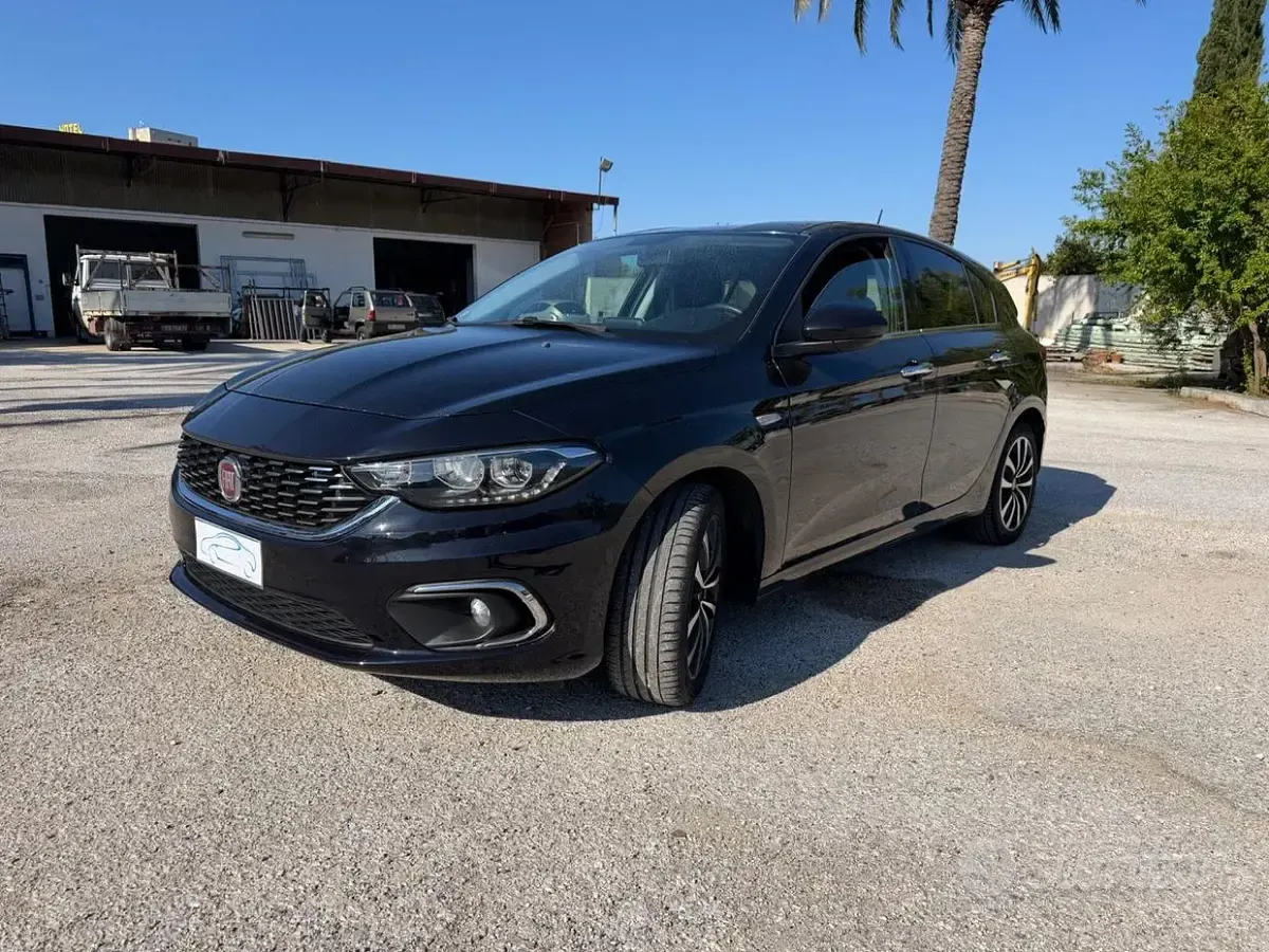 Usata Fiat Tipo Sport 95 CV (69 kW) 2019 Nero Berlina